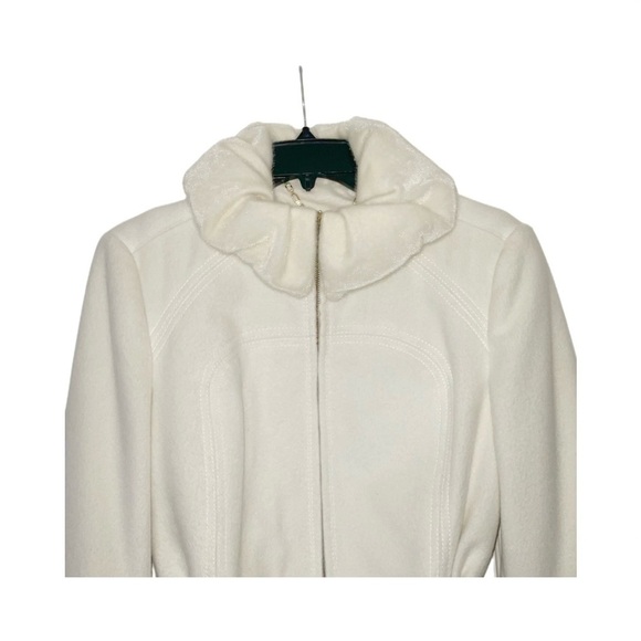 White European coat​ - Picture 9 of 13